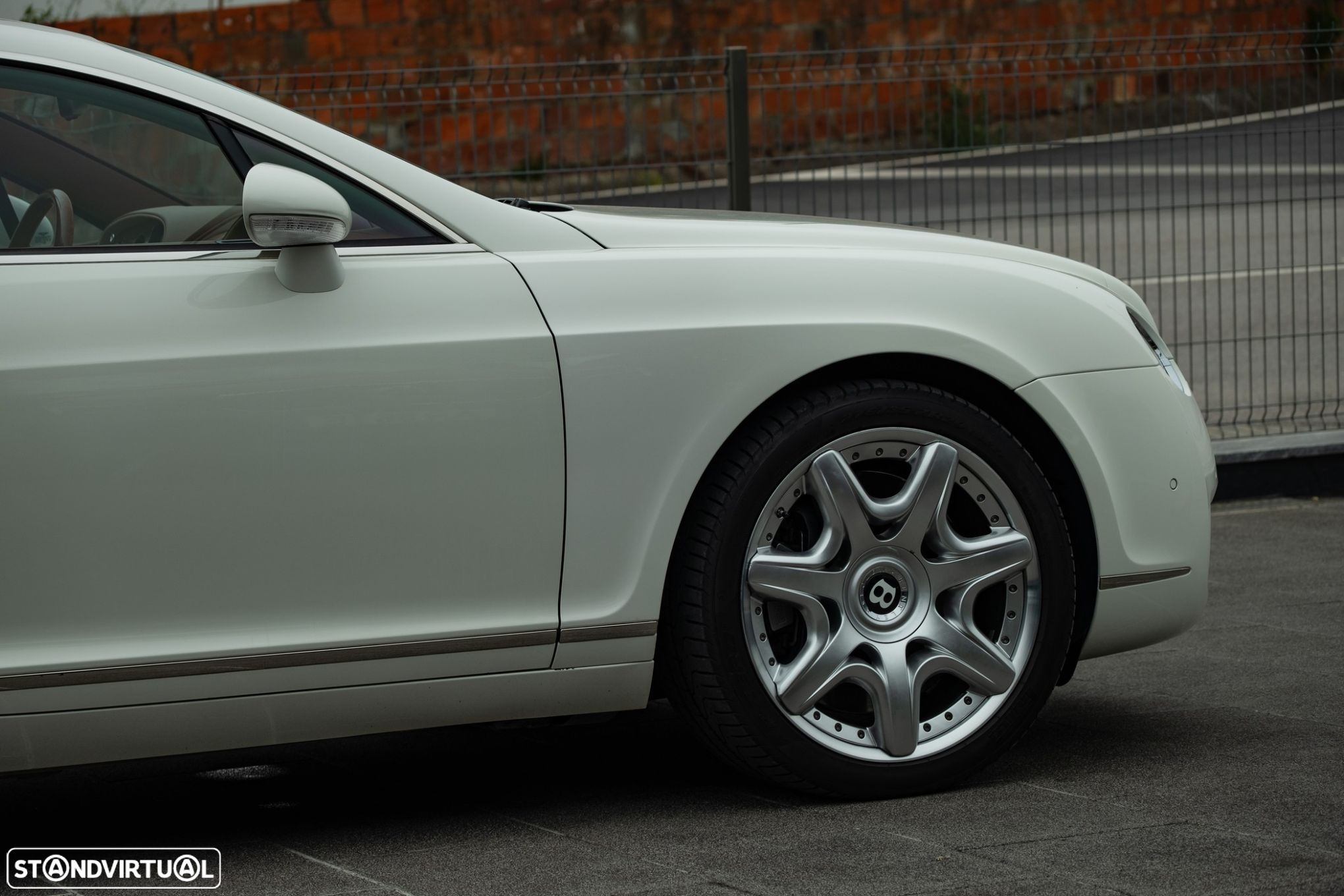 Bentley Continental GT - 13