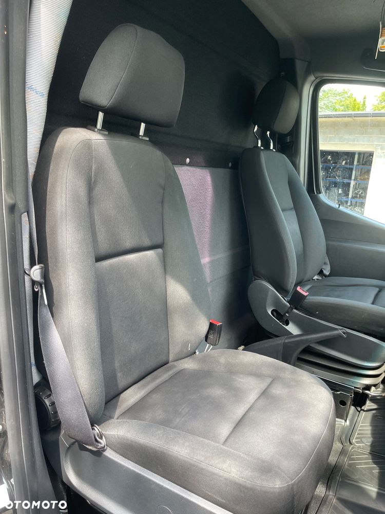 Mercedes-Benz Sprinter - 18