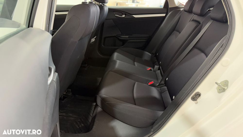 Honda Civic 1.5 VTEC Turbo Elegance Navi - 12