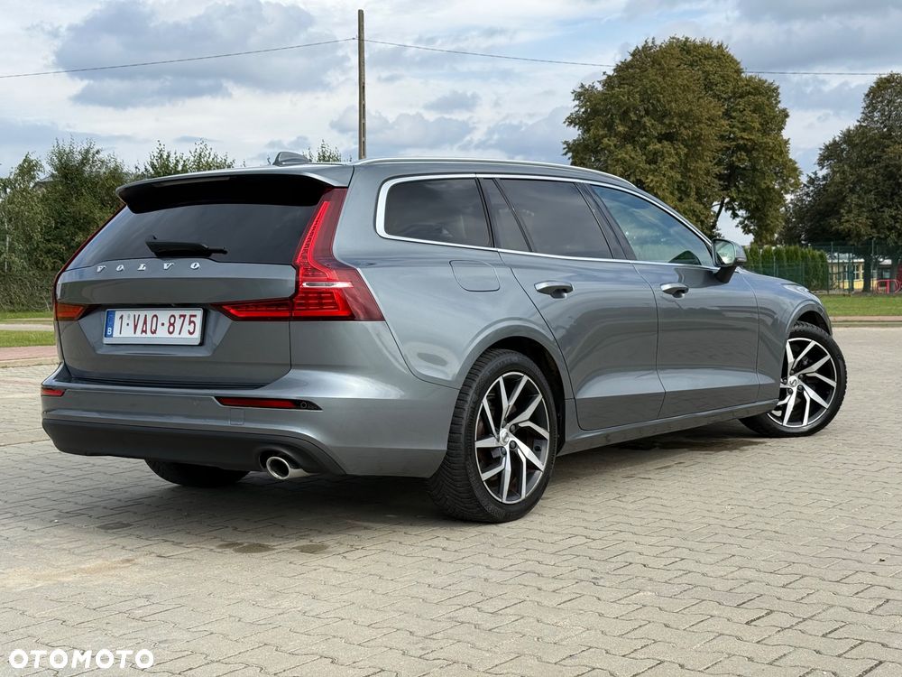 Volvo V60 D3 Momentum Pro - 4