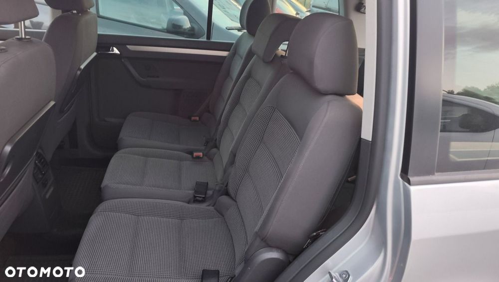 Volkswagen Touran 1.9 TDI DPF Highline - 20