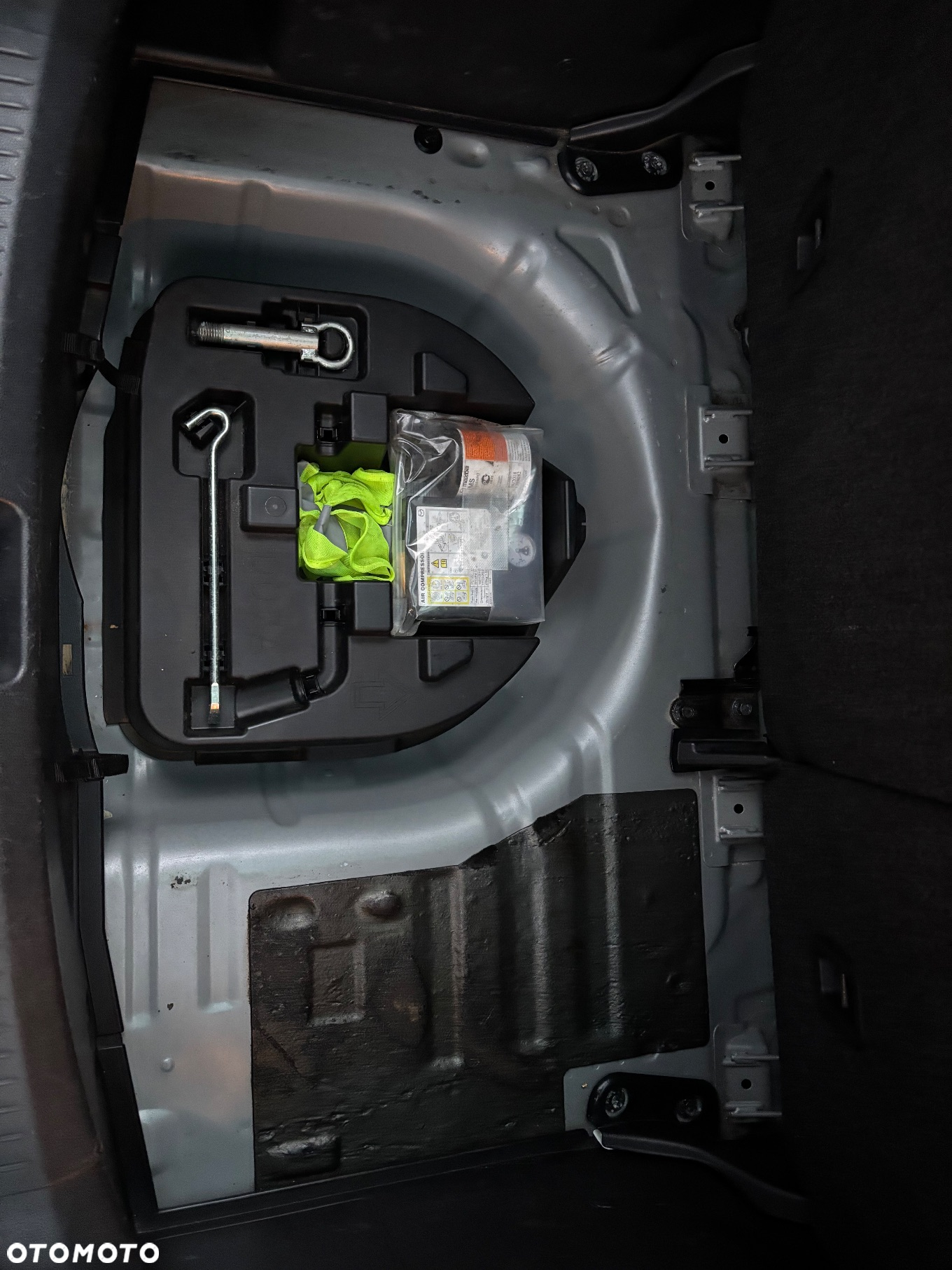 Mazda 2 - 13