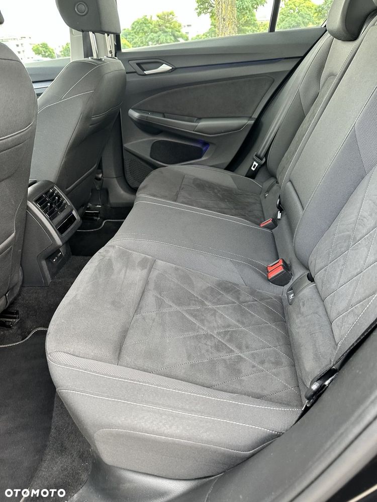 Volkswagen Golf 1.5 eTSI Style DSG - 17