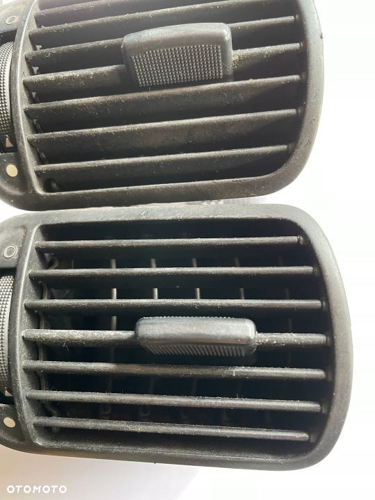 KRATKI NAWIEWU LEWA I PRAWA SEAT AUDI A3 8L0820901 - 5