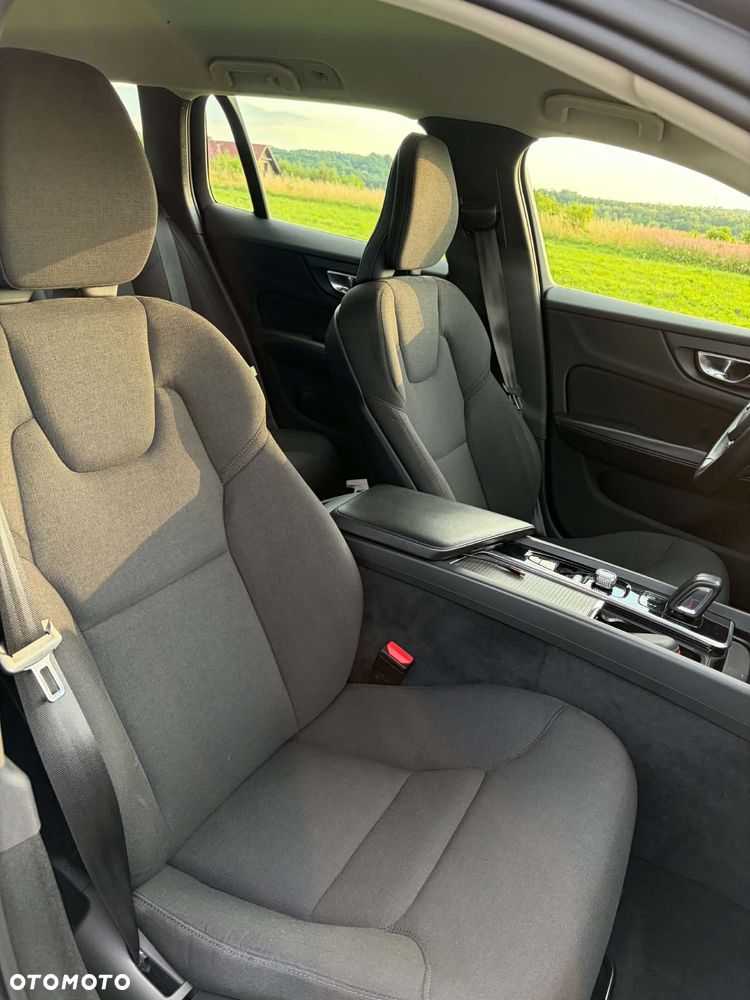 Volvo V60 Cross Country D4 AWD - 17