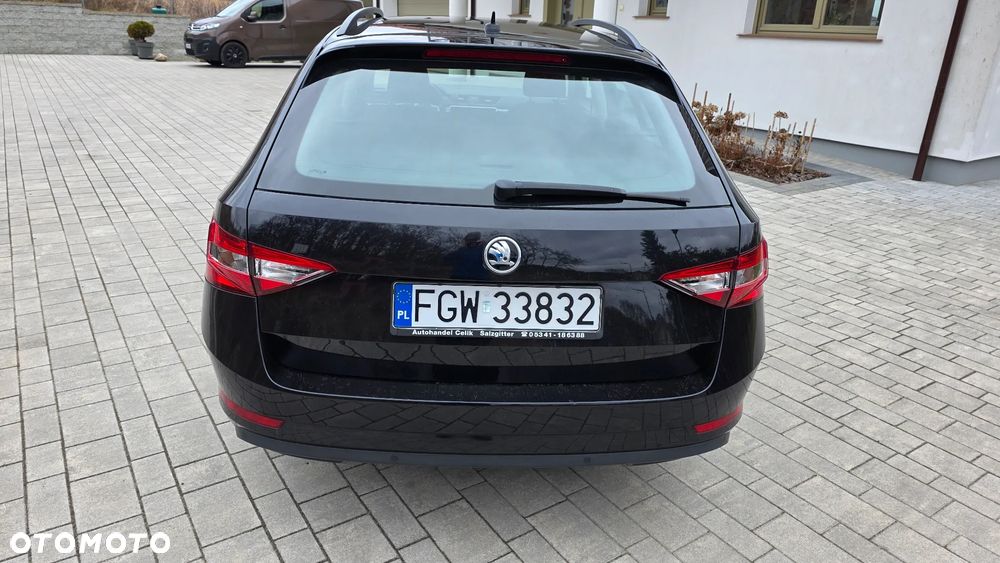 Skoda Superb 1.6 TDI GreenLine - 5