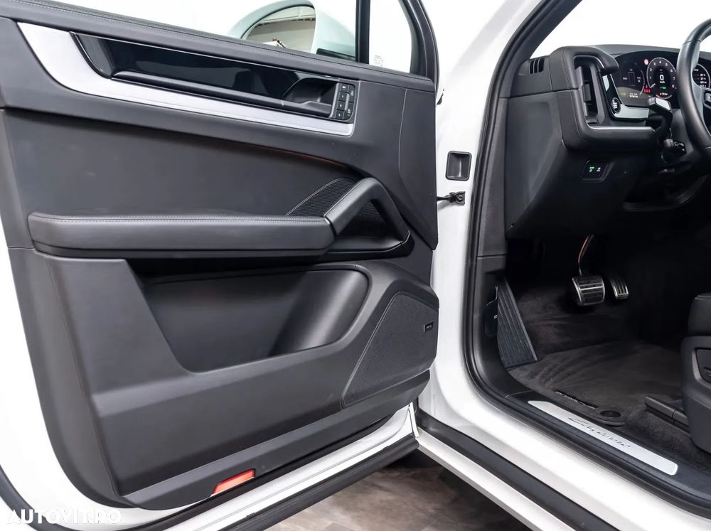 Porsche Cayenne E-Hybrid Tiptronic S - 16