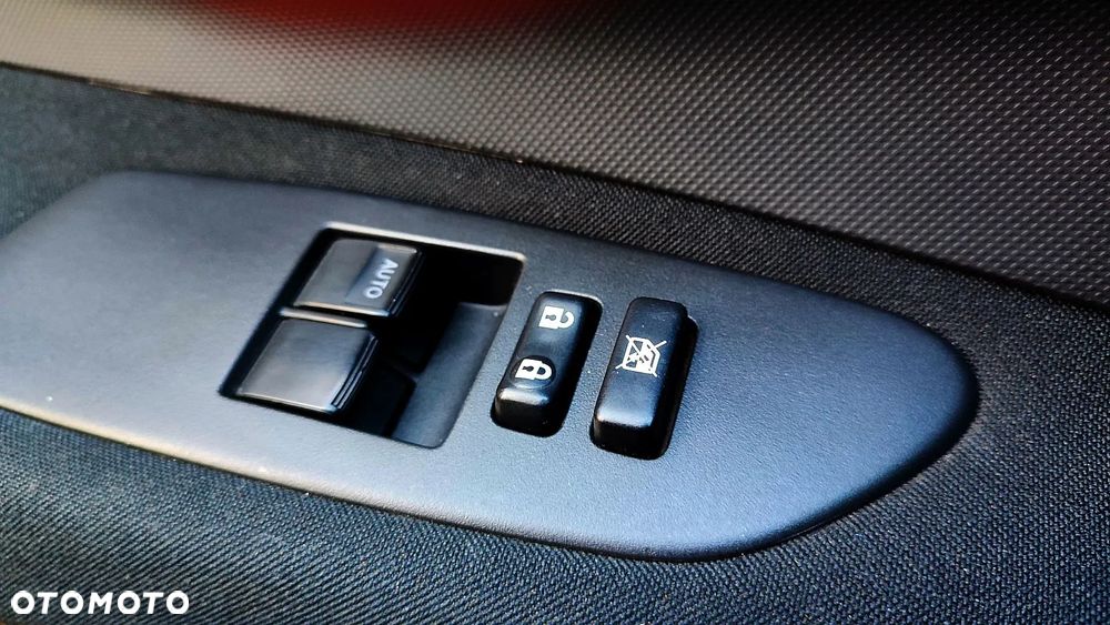 Toyota Auris 1.4 VVT-i Sol - 26