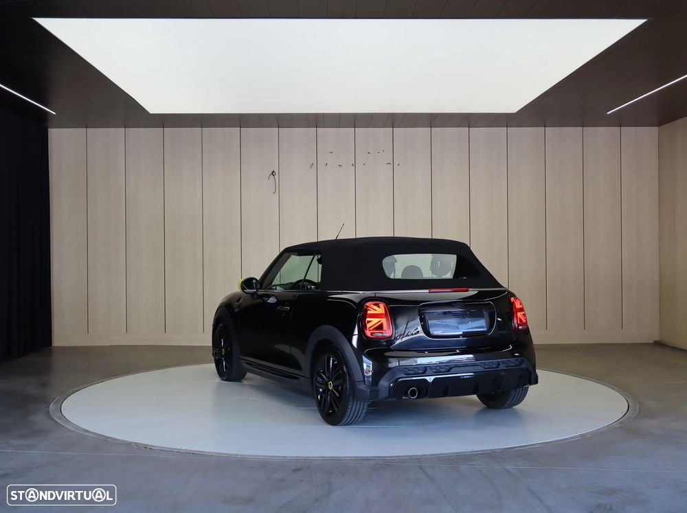 MINI Cabrio Cooper Aut. JCW - 11