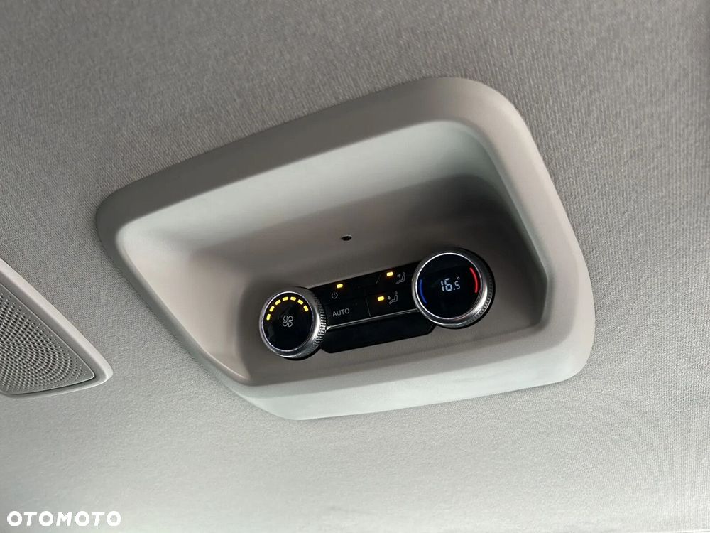 Volkswagen Caravelle 2.0 TDI L2 - 21