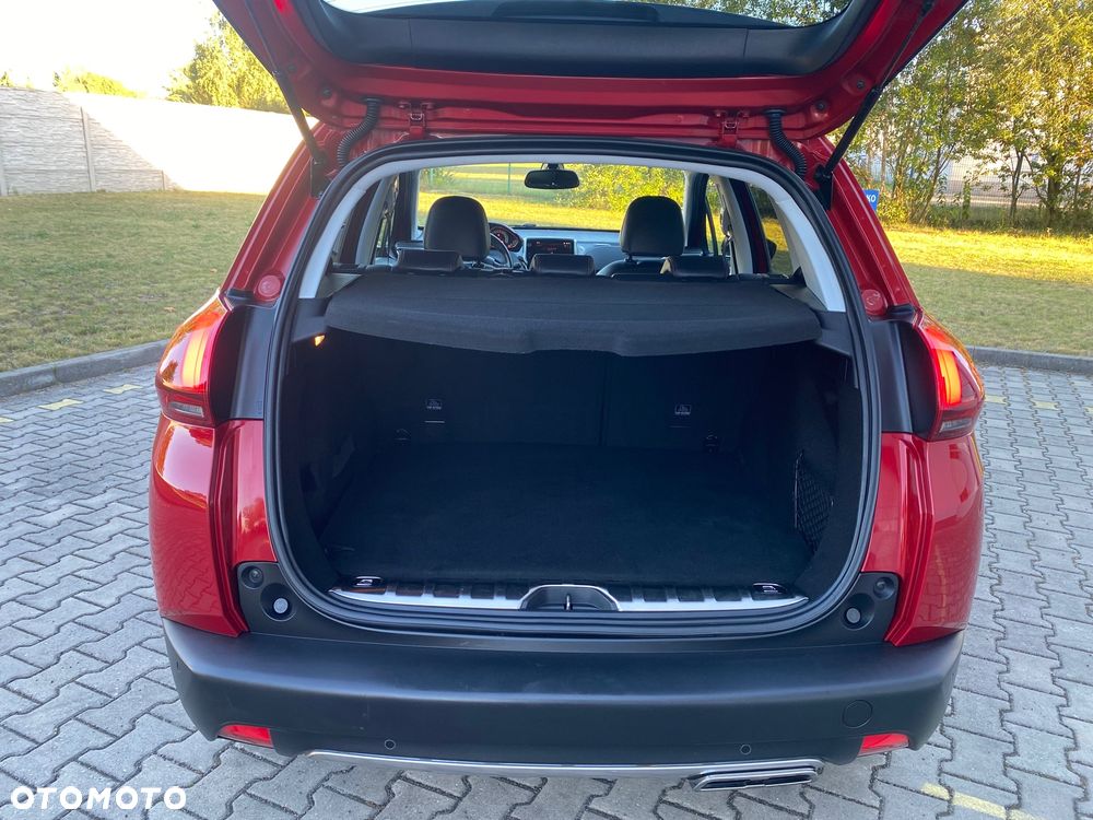 Peugeot 2008 1.2 PureTech GT Line S&S - 17