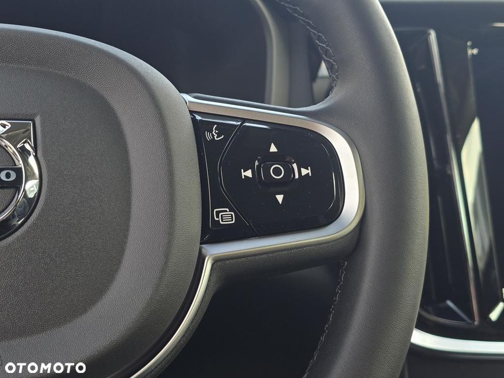 Volvo V60 B4 B Plus Dark - 12