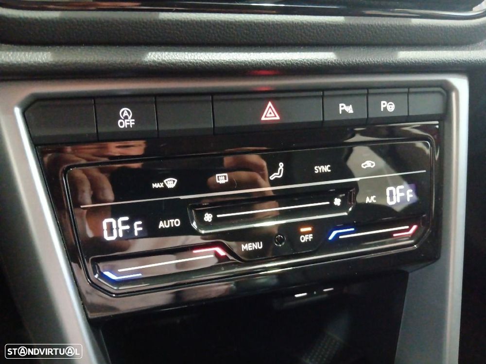 VW T-Roc 1.0 TSI Urban - 29