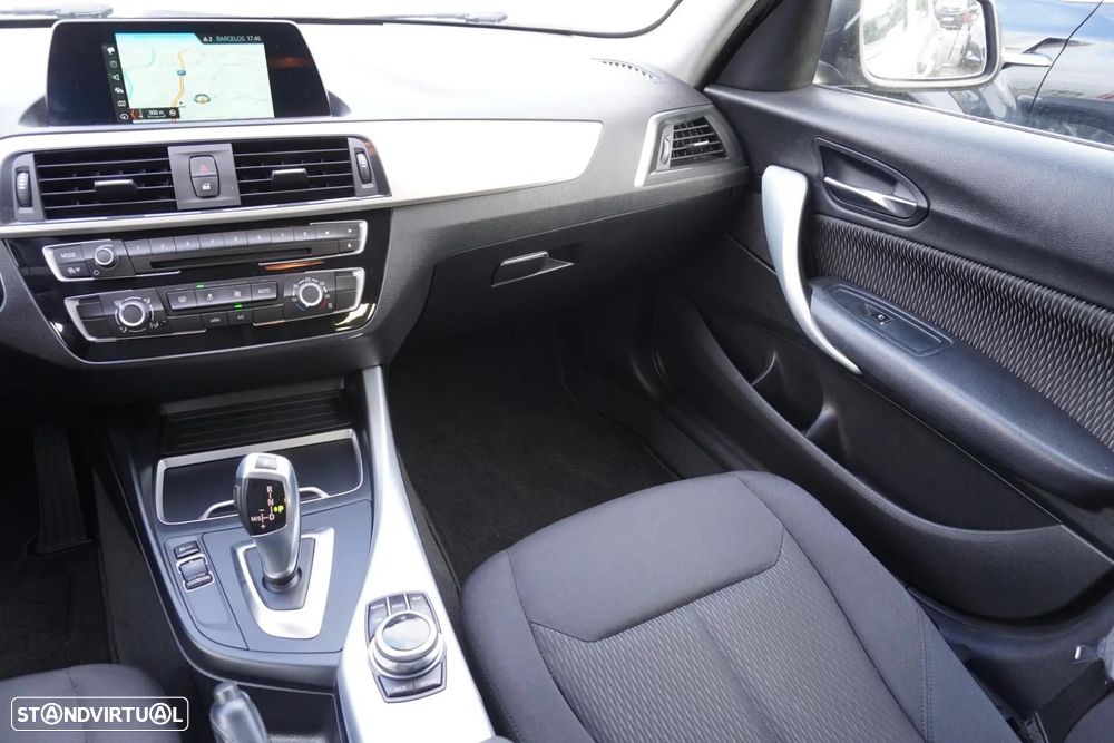 BMW 116 d Line Urban Auto - 11
