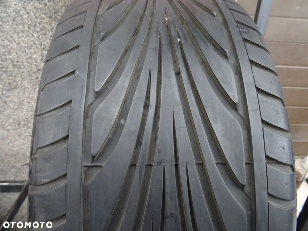 215/35/ZR18 84W Extra loud ACCELERA - 1