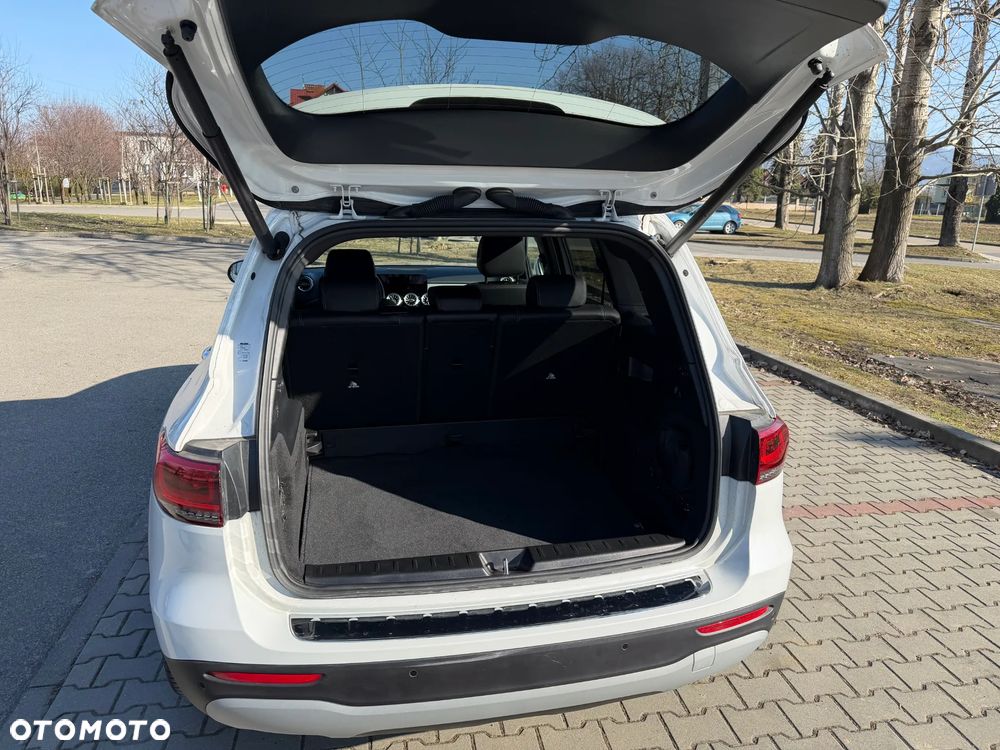 Mercedes-Benz GLB 250 4-Matic Progressive 8G-DCT - 5