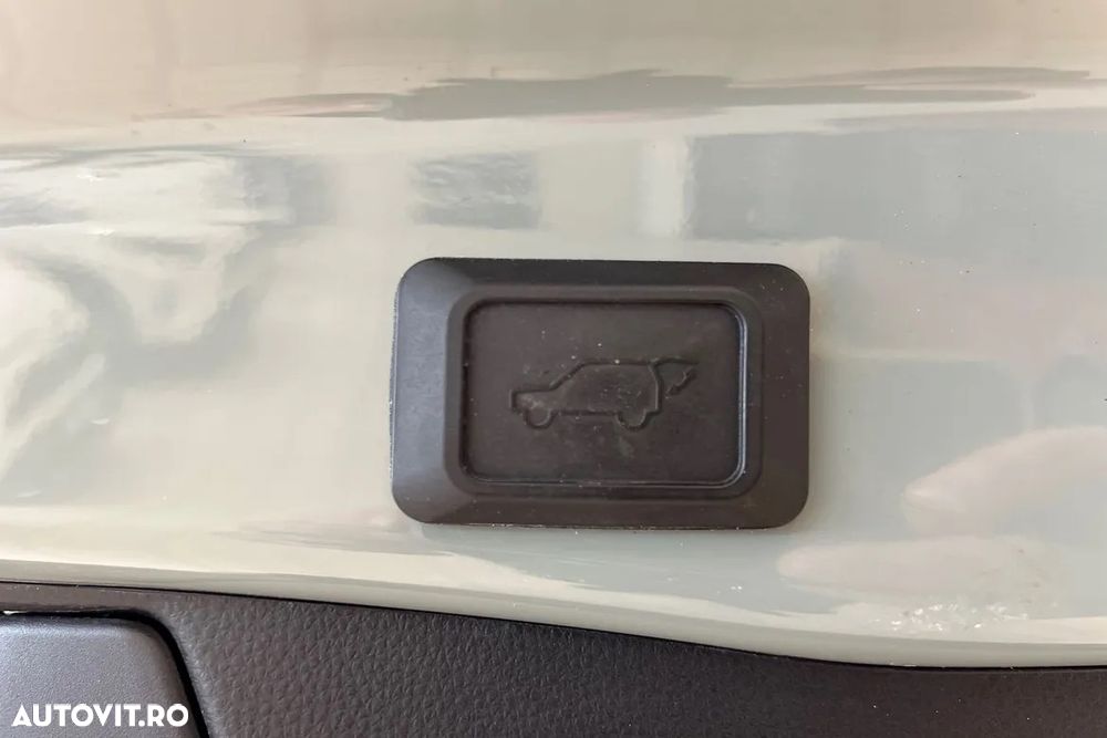 TOYOTA RAV4 2023 — imagine 22