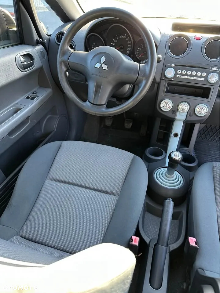 Mitsubishi Colt 1.3 Inform - 11