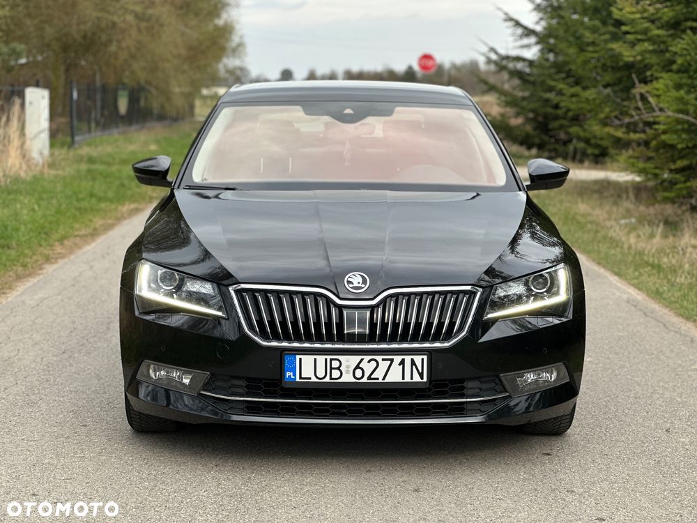 Skoda Superb 2.0 TDI Premium Edition - 2