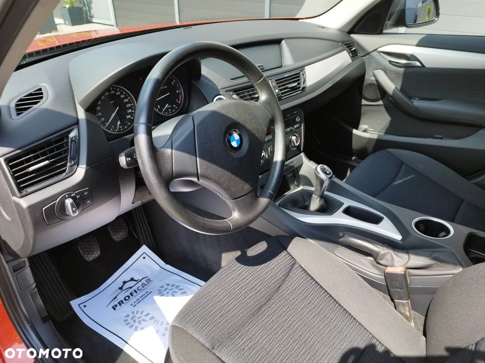 BMW X1 sDrive18i - 17