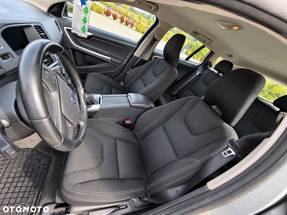 Volvo V60 D2 Drive-E Dynamic Edition (Momentum) - 9