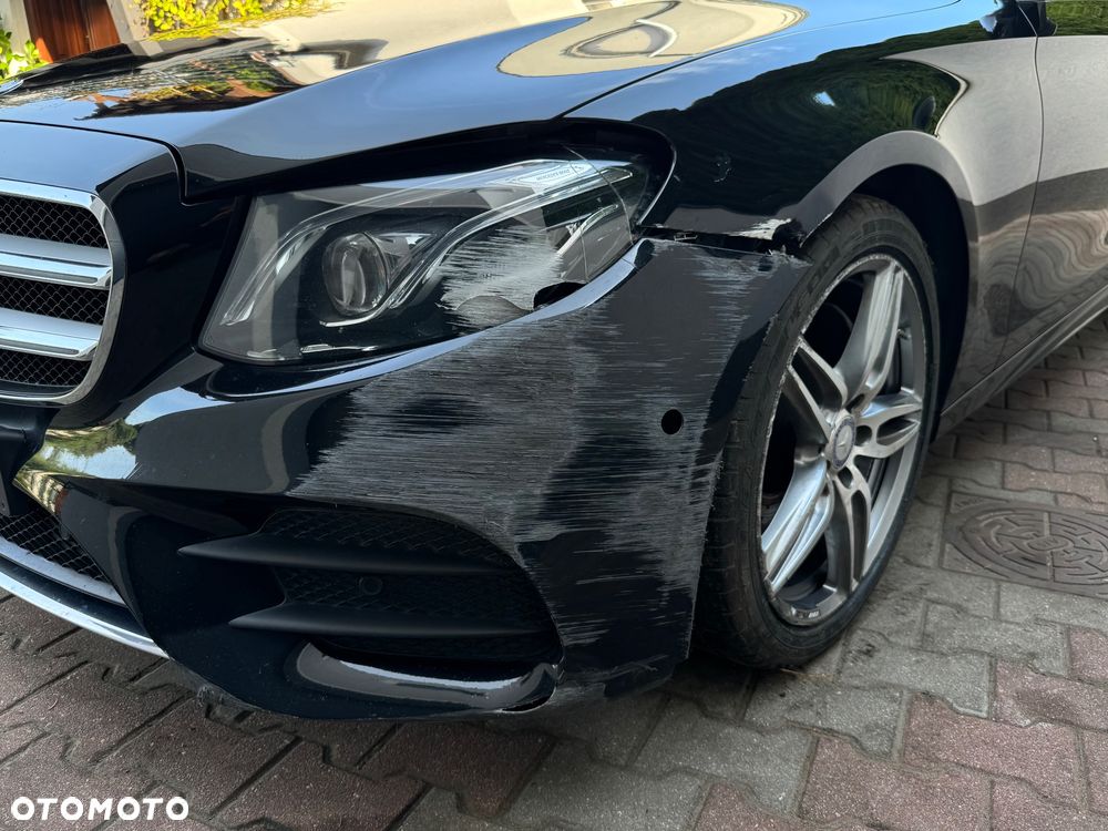 Mercedes-Benz Klasa E 200 9G-TRONIC AMG Line - 39