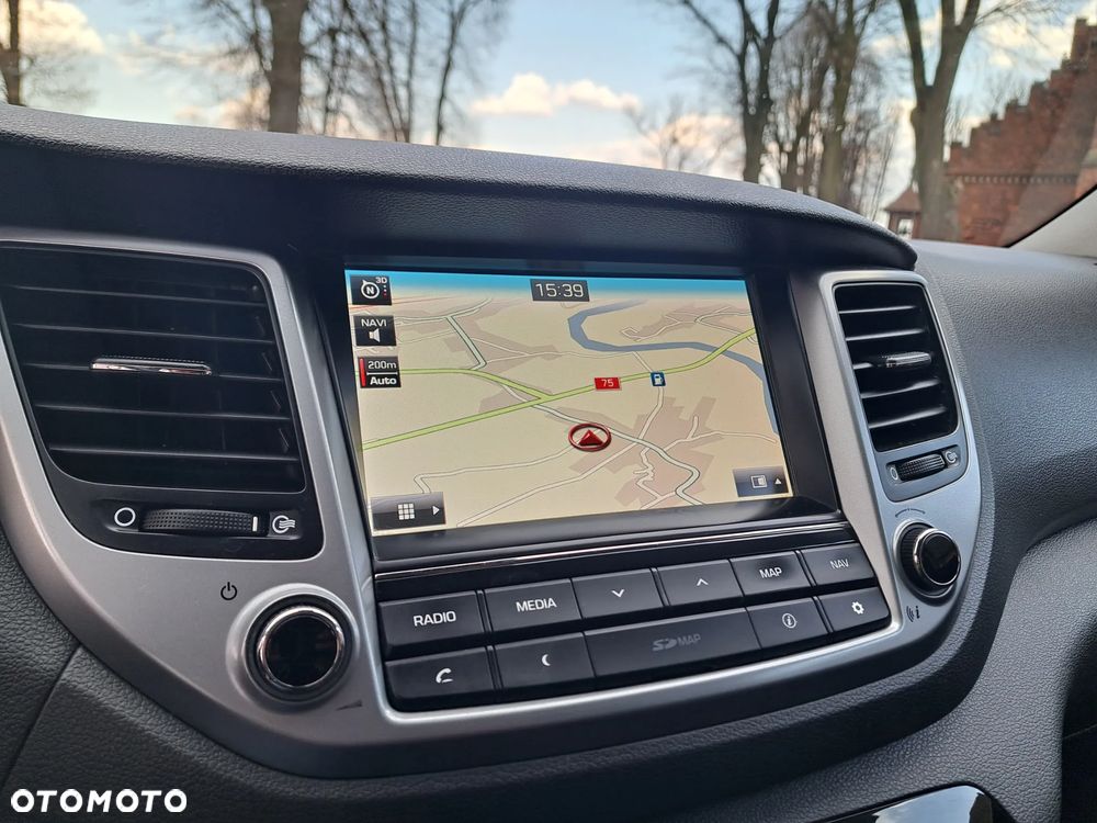 Hyundai Tucson 1.7 CRDI BlueDrive Style 2WD - 12