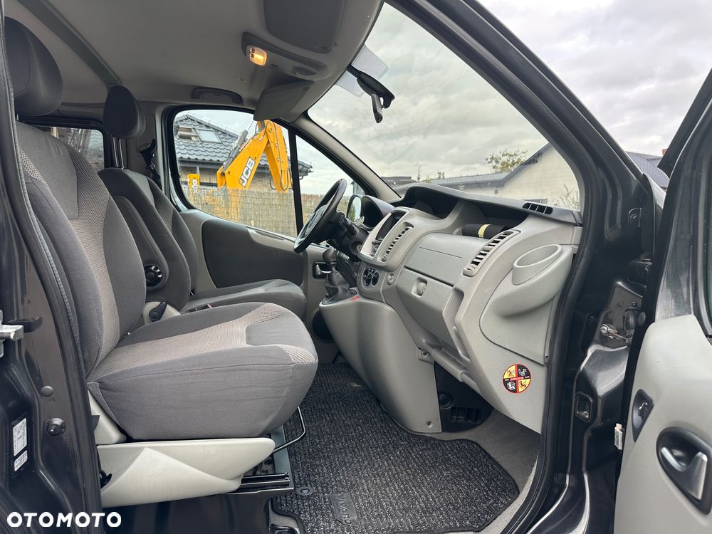 Opel VIVARO TOUR COSMO MULTIVAN - 9