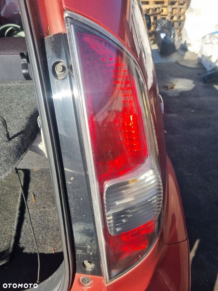 DAIHATSU SIRION II 05-08 2006 r. LAMPA PRAWY TYŁ PRAWA TYLNA WERSJA EU * - 1