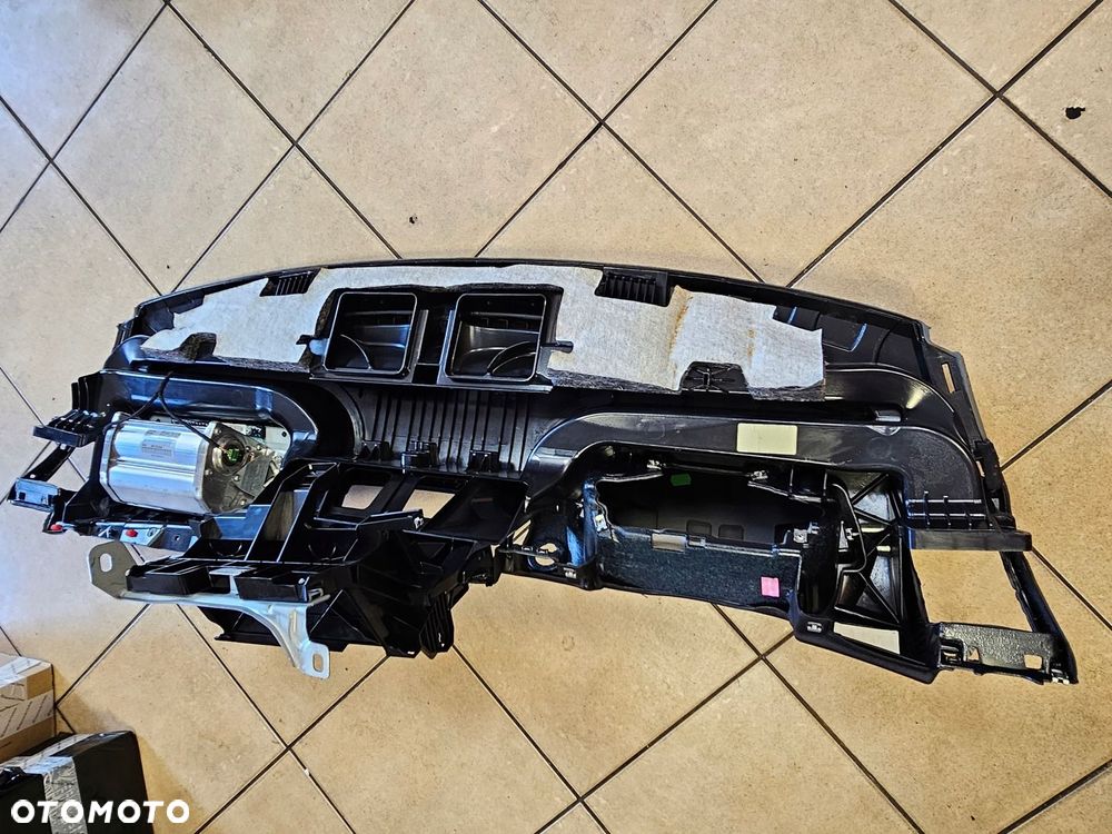 DESKA KONSOLA KOKPIT AIRBAG PASAŻERA BDB BMW E87 EU - 10
