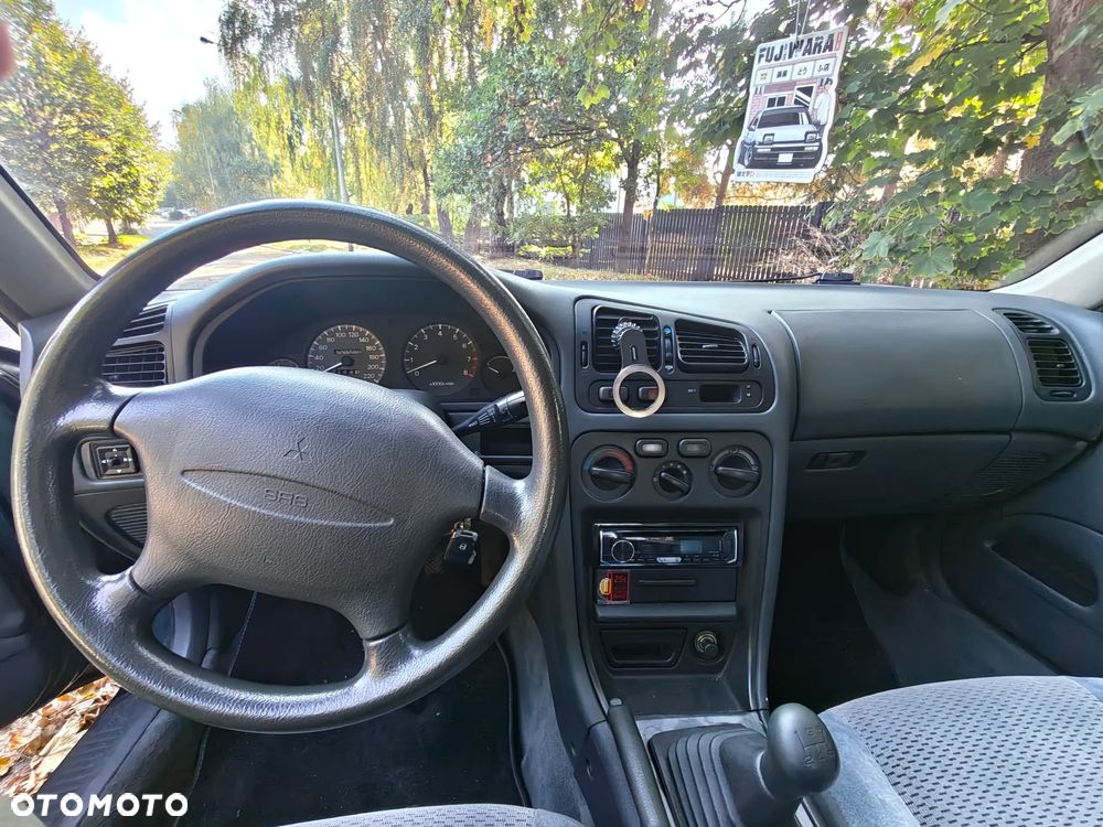 Mitsubishi Galant - 6