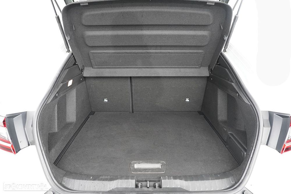 Renault Arkana 1.6 E-Tech R.S.Line - 26