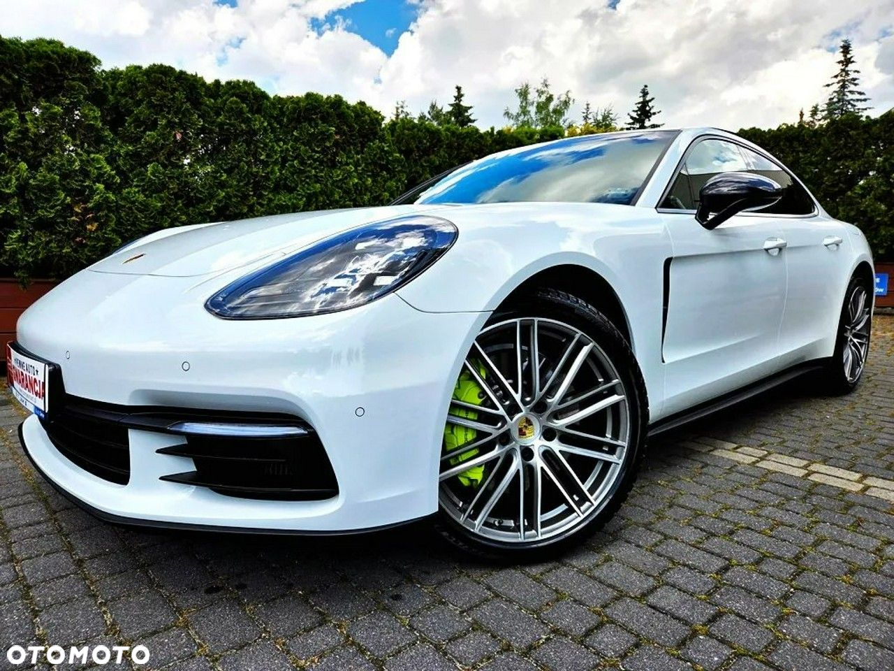 Porsche Panamera 4 Platinum Edition - 37
