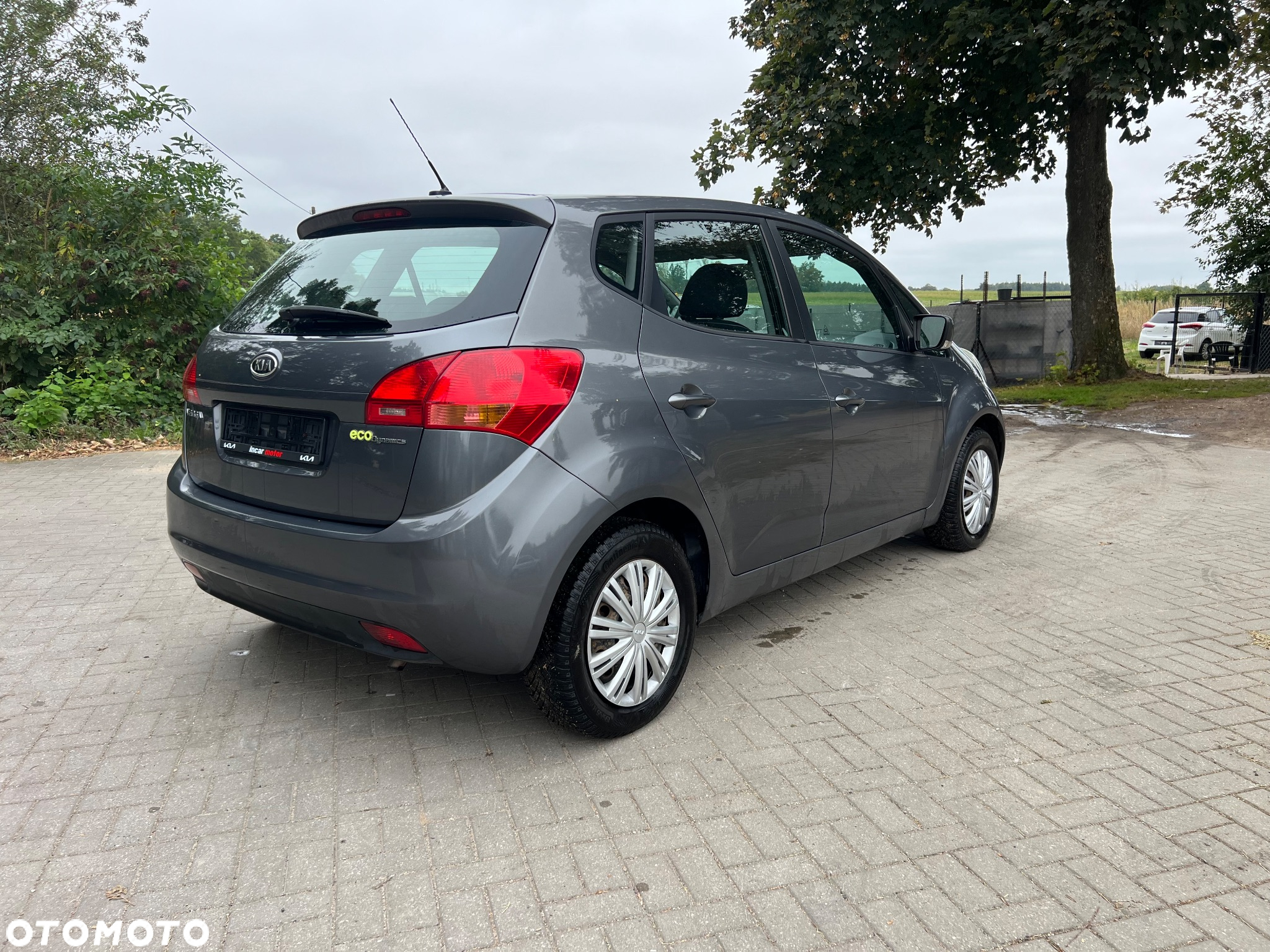 Kia Venga 1.4 CVVT Attract - 4