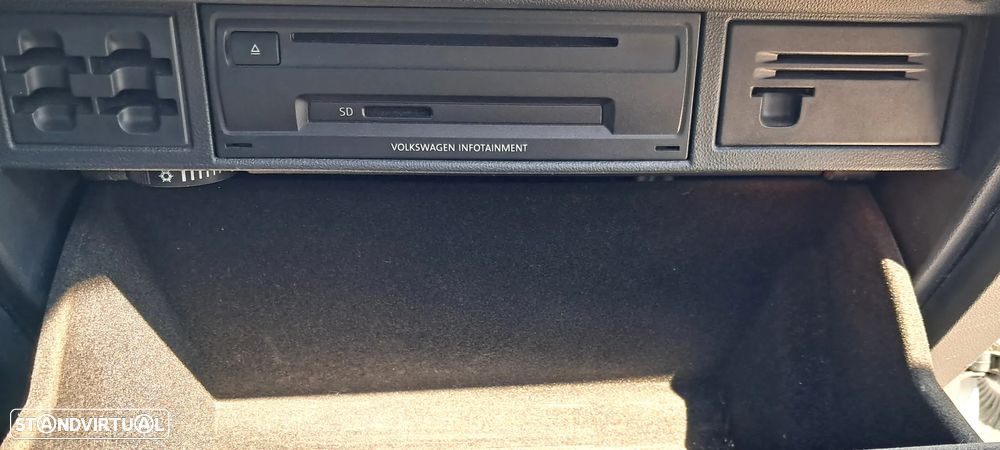 VW Golf 1.6 TDi BlueMotion Confortline - 16