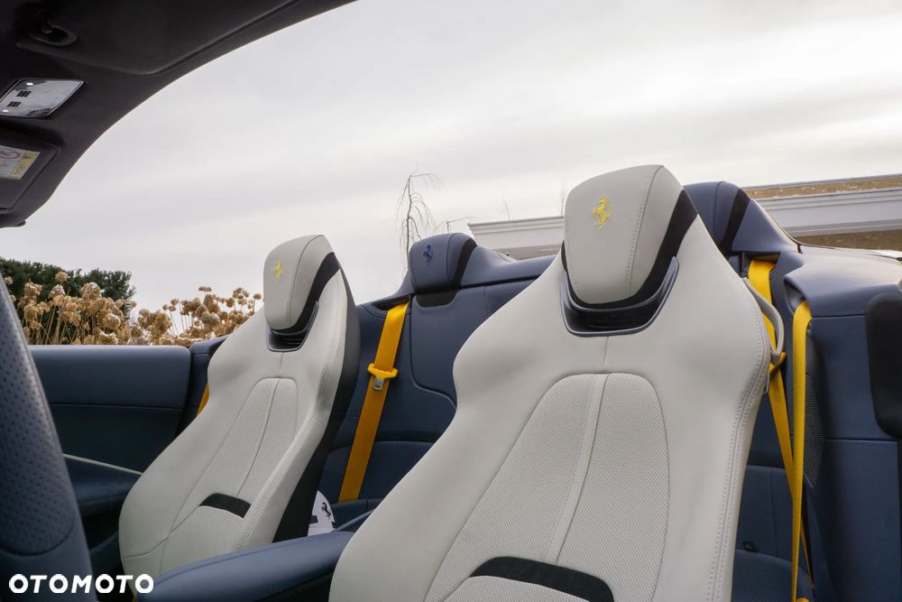 Ferrari Roma Spider - 15