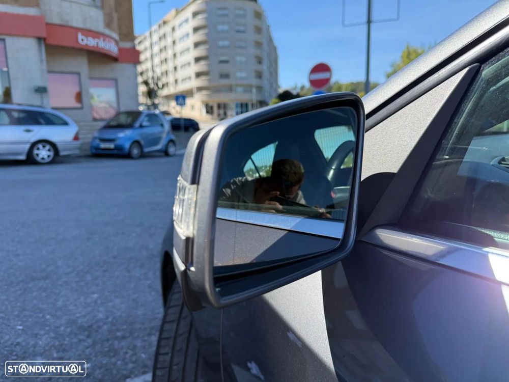 Mercedes-Benz A 180 AMG Line - 26