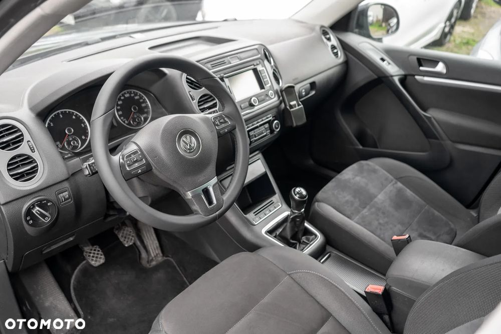 Volkswagen Tiguan 2.0 TDI DPF 4Motion BlueMotion Technology Track & Style Lounge - 11