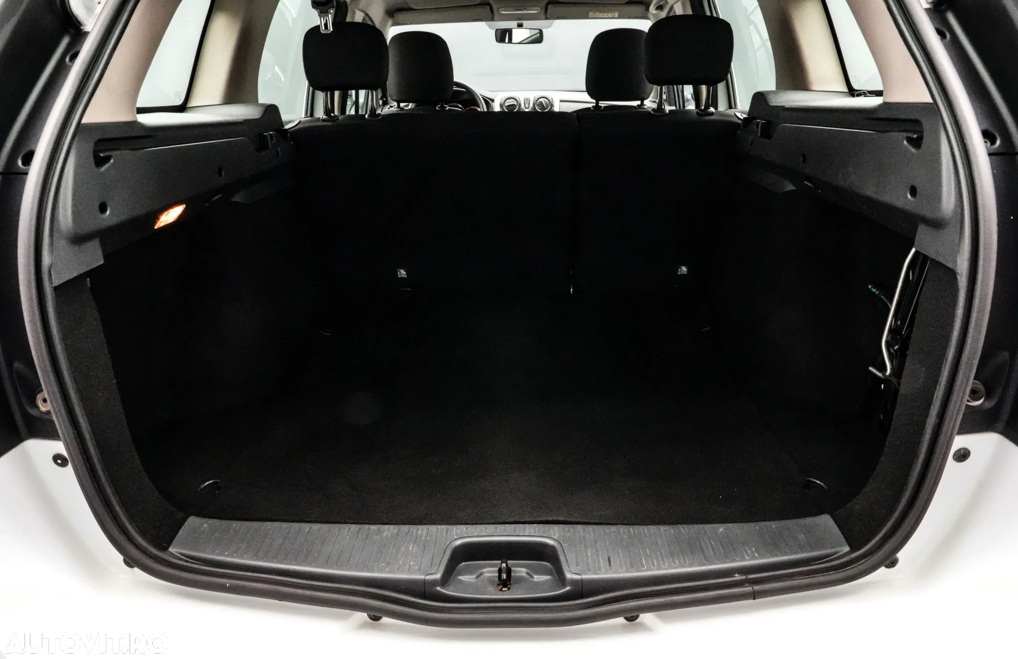 Dacia Logan MCV 1.5 dCi Ambiance - 25