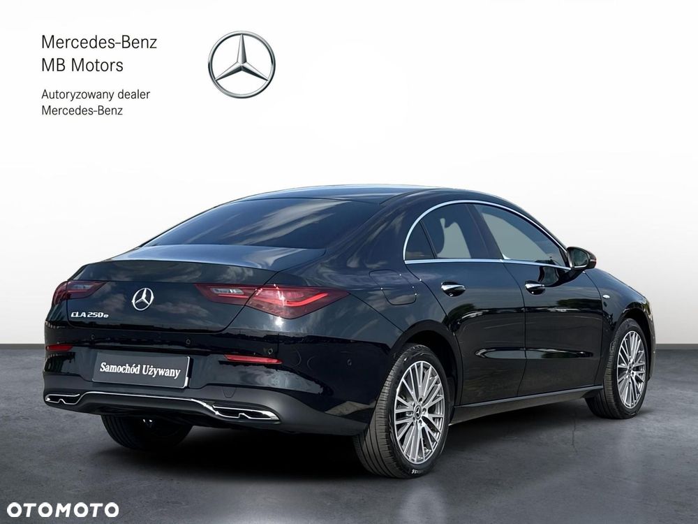 Mercedes-Benz CLA 250 E Progressive 8G-DCT - 6