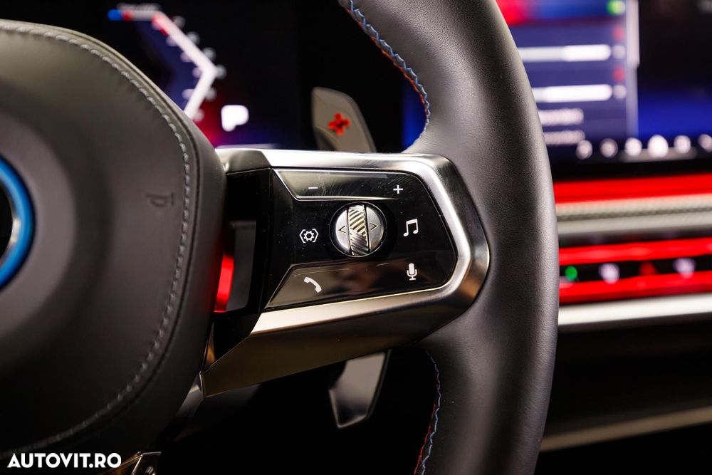BMW M7 M760e xDrive AT PHEV - 24