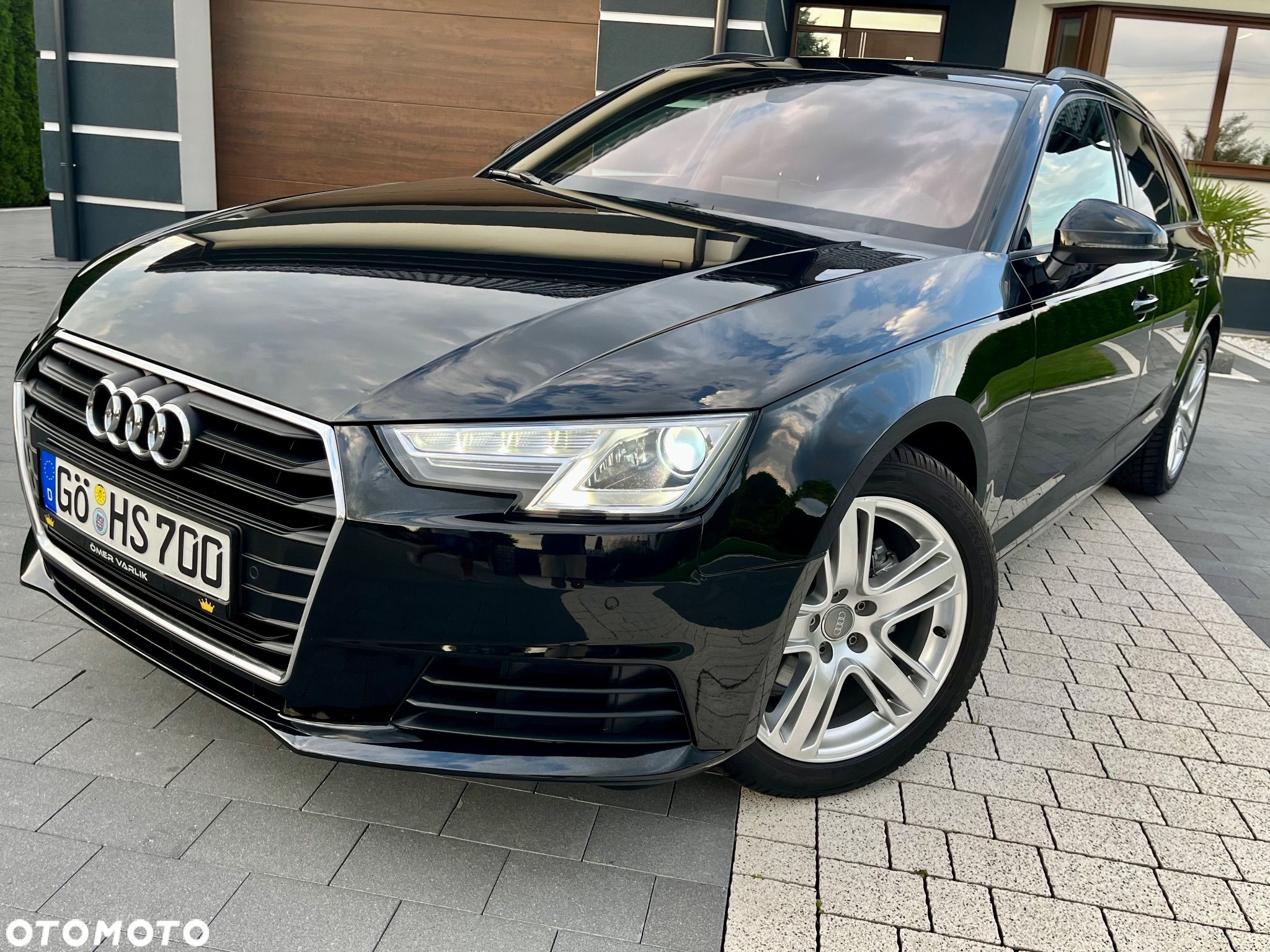 Audi A4 Avant 2.0 TDI Design S tronic - 1