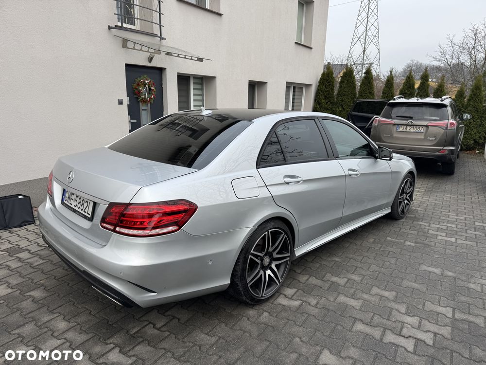 Mercedes-Benz E-Class 2015 photo 5