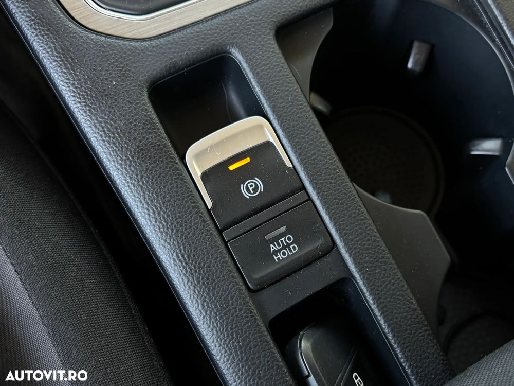 Volkswagen Passat - 29