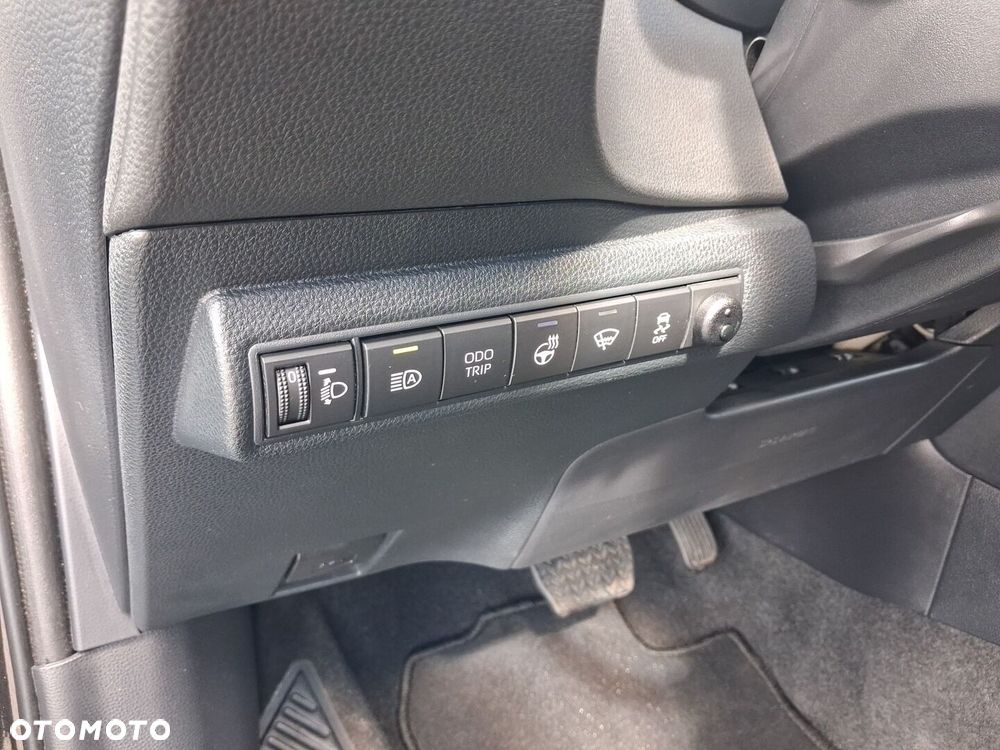 Toyota Corolla 1.8 Hybrid Comfort - 22