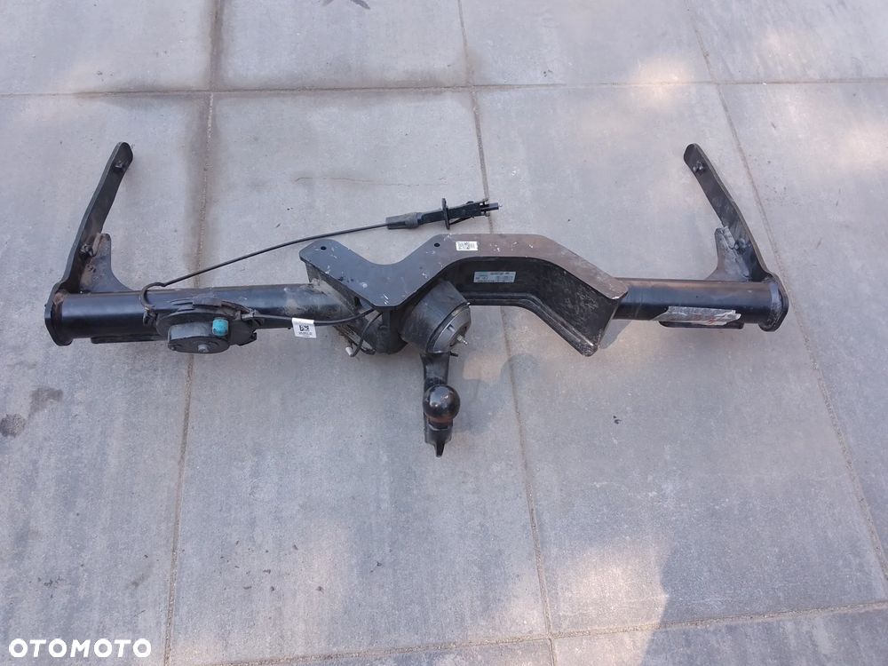 VW Golf VII SPORTSVAN HAK HOLOWNICZY 510803880C - 1