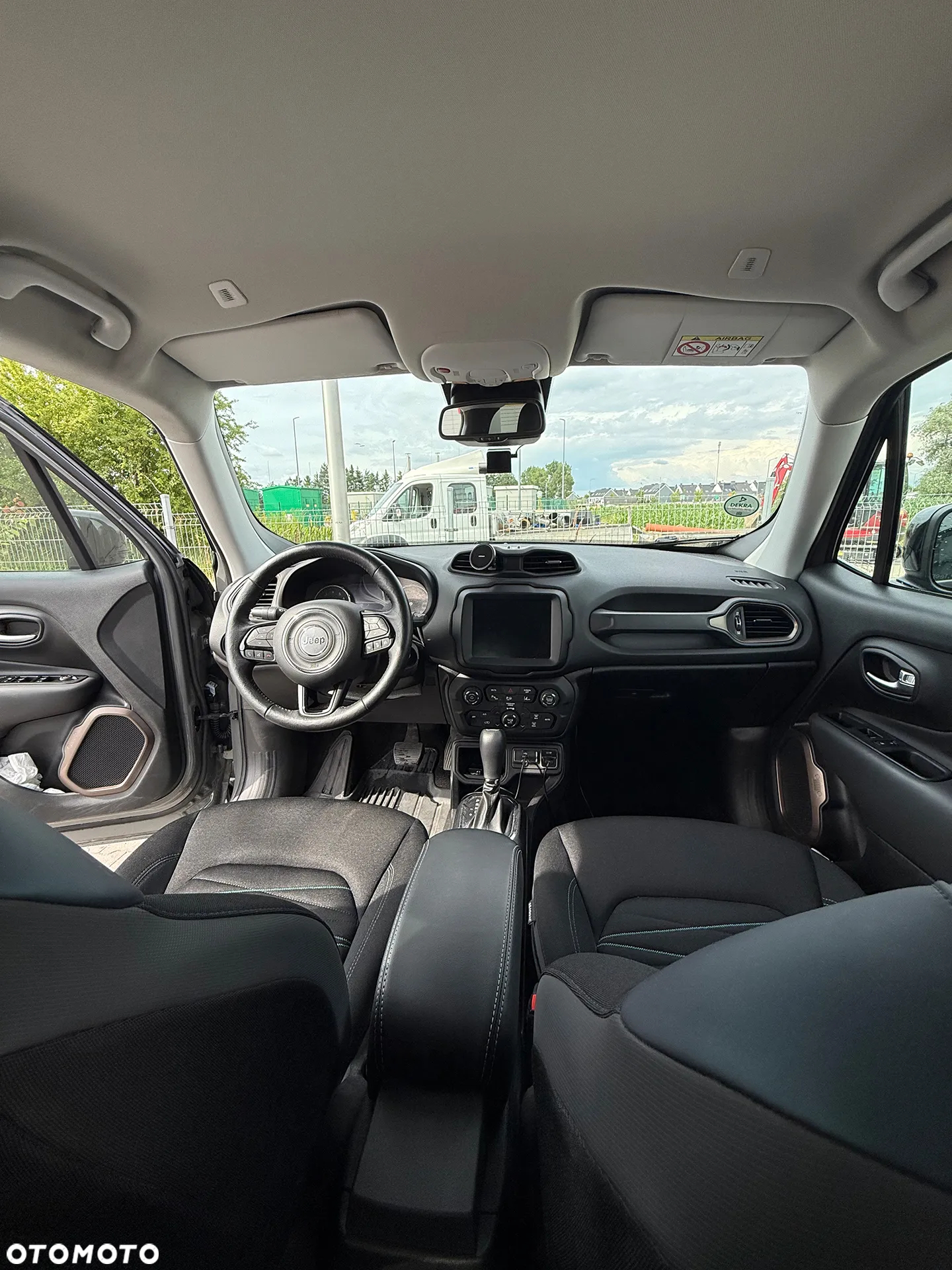Jeep Renegade 1.5 T4 mHEV Upland FWD S&S DCT - 18