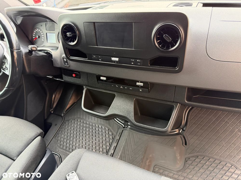 Mercedes-Benz Sprinter L3H2 Winda - 34