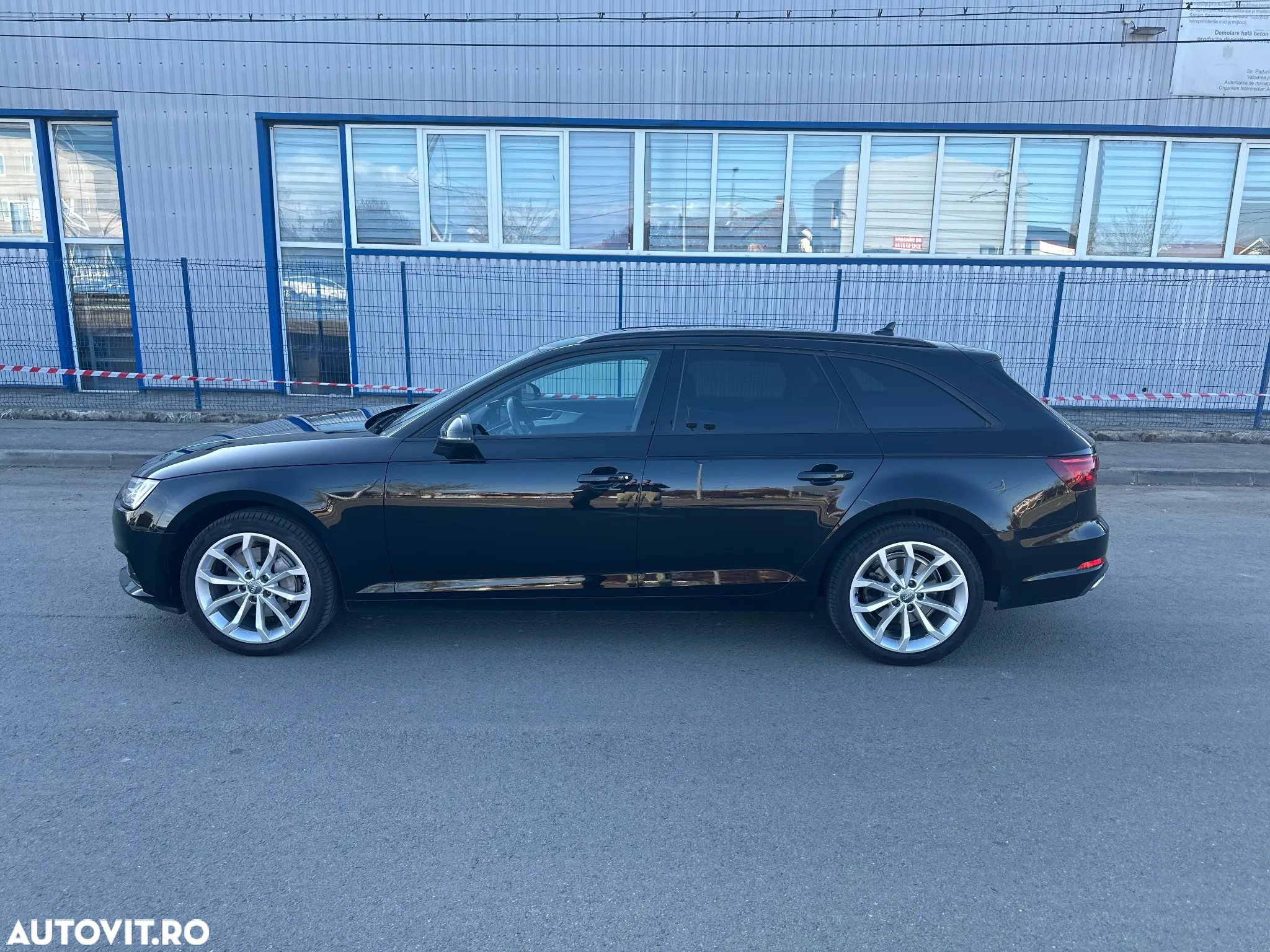 Audi A4 Avant 2.0 TDI S tronic - 5