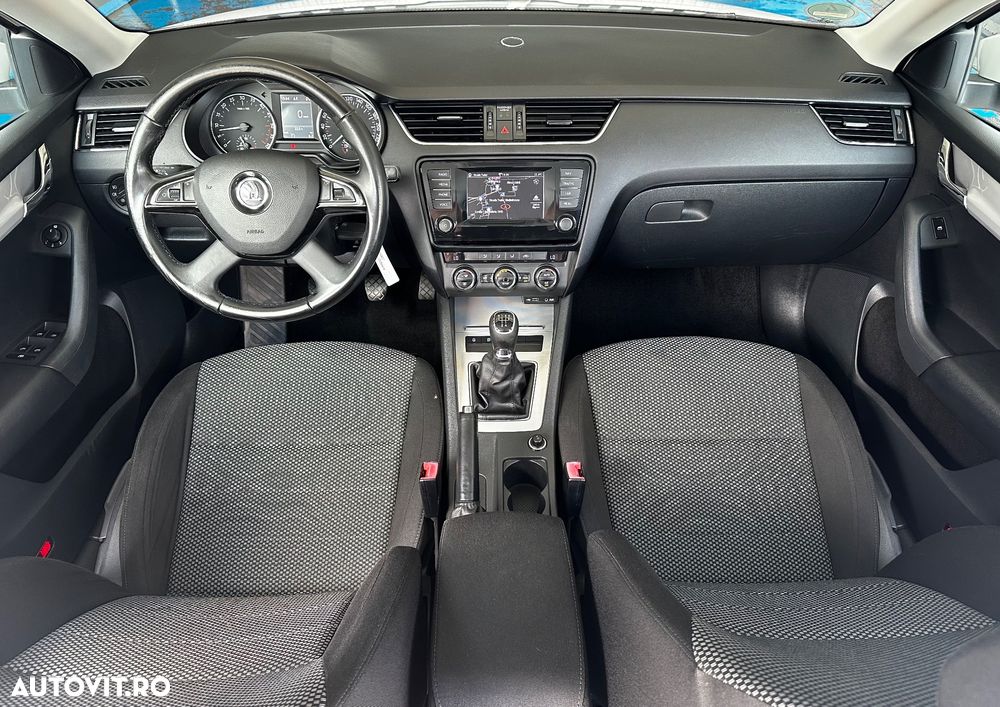 Skoda Octavia 1.6 TDI DPF Ambition - 7